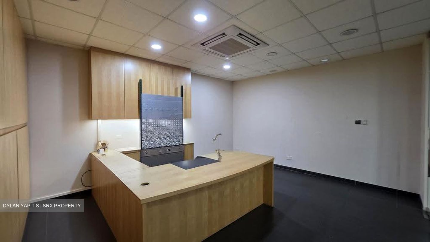 T5 @ Tampines (D18), Factory #632855611